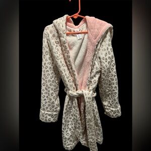 Girls Robe- size small
